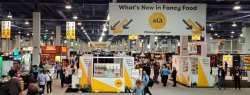 &Sigma;&tau;&eta; &Delta;&iota;&epsilon;&theta;&nu;ή Έ&kappa;&theta;&epsilon;&sigma;&eta; &ldquo;Summer Fancy Food Show&rdquo; &sigma;&tau;&eta; &Nu;έ&alpha; &Upsilon;ό&rho;&kappa;&eta; &sigma;&upsilon;&mu;&mu;&epsilon;&tau;έ&chi;&epsilon;&iota; &eta; &Pi;&epsilon;&rho;&iota;&phi;έ&rho;&epsilon;&iota;&alpha; &Kappa;&epsilon;&nu;&tau;&rho;&iota;&kappa;ή&sigmaf; &Mu;&alpha;&kappa;&epsilon;&delta;&omicron;&nu;ί&alpha;&sigmaf;