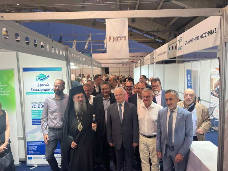 &Alpha;&nu;&delta;&rho;&iota;&alpha;&nu;ό&sigmaf; &sigma;&tau;&eta;&nu; Agro Food &amp; Drink Expo Patras 2026: &Eta; &epsilon;&lambda;&lambda;&eta;&nu;&iota;&kappa;ή &alpha;&gamma;&rho;&omicron;&delta;&iota;&alpha;&tau;&rho;&omicron;&phi;ή &beta;&alpha;&sigma;&iota;&kappa;ό&sigmaf; &pi;&upsilon;&lambda;ώ&nu;&alpha;&sigmaf; &pi;&alpha;&rho;&alpha;&gamma;&omega;&gamma;ή&sigmaf;, &alpha;&nu;&theta;&epsilon;&kappa;&tau;&iota;&kappa;ό&tau;&eta;&tau;&alpha;&sigmaf; &kappa;&alpha;&iota; &epsilon;&xi;&omega;&sigma;&tau;&rho;έ&phi;&epsilon;&iota;&alpha;&sigmaf;
