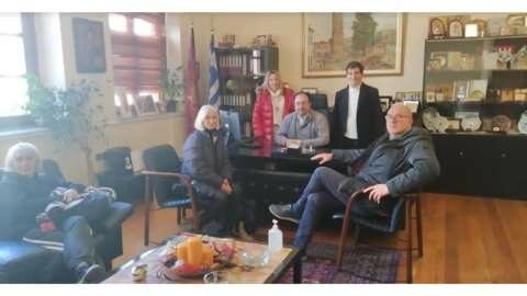 &Sigma;&upsilon;&nu;ά&nu;&tau;&eta;&sigma;&eta; &Delta;&eta;&mu;ά&rho;&chi;&omicron;&upsilon; &Beta;έ&rho;&omicron;&iota;&alpha;&sigmaf; &kappa;&alpha;&iota; &Alpha;&nu;&tau;&iota;&delta;&eta;&mu;ά&rho;&chi;&omega;&nu; &mu;&epsilon; &tau;&omicron;&nu; &Sigma;ύ&lambda;&lambda;&omicron;&gamma;&omicron; &Epsilon;&kappa;&pi;&alpha;&iota;&delta;&epsilon;&upsilon;&tau;&iota;&kappa;ώ&nu; &Pi;.&Epsilon;. &Eta;&mu;&alpha;&theta;ί&alpha;&sigmaf;