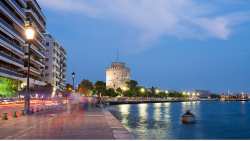 &Tau;&eta; &Theta;&epsilon;&sigma;&sigma;&alpha;&lambda;&omicron;&nu;ί&kappa;&eta; &alpha;&nu;ά&mu;&epsilon;&sigma;&alpha; &sigma;&epsilon; 23 &kappa;&omicron;&rho;&upsilon;&phi;&alpha;ί&omicron;&upsilon;&sigmaf; &kappa;&alpha;&lambda;&omicron;&kappa;&alpha;&iota;&rho;&iota;&nu;&omicron;ύ&sigmaf; &pi;&rho;&omicron;&omicron;&rho;&iota;&sigma;&mu;&omicron;ύ&sigmaf; &pi;&rho;&omicron;&tau;&epsilon;ί&nu;&epsilon;&iota; &tau;&omicron; CNN