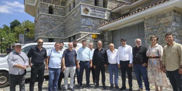 &Mu;&epsilon; &epsilon;&pi;&iota;&tau;&upsilon;&chi;ί&alpha; &omicron;&lambda;&omicron;&kappa;&lambda;&eta;&rho;ώ&theta;&eta;&kappa;&epsilon; &eta; &pi;&rho;ώ&tau;&eta; &pi;&epsilon;&rho;&iota;&phi;&epsilon;&rho;&epsilon;&iota;&alpha;&kappa;ή &sigma;ύ&sigma;&kappa;&epsilon;&psi;&eta; &tau;&omicron;&upsilon; &Delta;.&Sigma;. &tau;&eta;&sigmaf; &Epsilon;&Theta;&Epsilon;&Alpha;&Sigma; &sigma;&tau;&alpha; &Alpha;&mu;&pi;&epsilon;&lambda;ά&kappa;&iota;&alpha; &Lambda;ά&rho;&iota;&sigma;&alpha;&sigmaf;