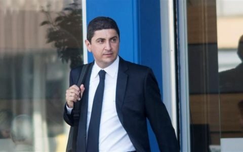 &Alpha;&upsilon;&gamma;&epsilon;&nu;ά&kappa;&eta;&sigmaf;: &laquo;Έ&chi;&epsilon;&iota; &alpha;&pi;&omicron;&tau;ύ&chi;&epsilon;&iota; &delta;&iota;&omicron;&iota;&kappa;&eta;&tau;&iota;&kappa;ά &eta; &Epsilon;&Pi;&Omicron;&raquo;