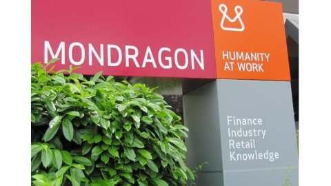 Ά&pi;&iota;&alpha;&sigma;&tau;&omicron; ό&nu;&epsilon;&iota;&rho;&omicron;, &eta; &kappa;&omicron;&upsilon;&lambda;&tau;&omicron;ύ&rho;&alpha; &tau;&omicron;&upsilon; &sigma;&upsilon;&nu;&epsilon;&tau;&alpha;&iota;&rho;&iota;&sigma;&mu;&omicron;ύ &tau;&omicron;&upsilon; Mondragon (&Iota;&sigma;&pi;&alpha;&nu;ί&alpha;)