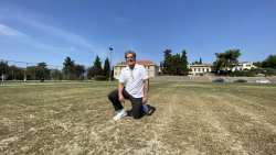 &Gamma;&iota;&alpha; &tau;&omicron; Lacrosse &sigma;&tau;&eta;&nu; &Alpha;&mu;&epsilon;&rho;&iota;&kappa;&alpha;&nu;&iota;&kappa;ή &Gamma;&epsilon;&omega;&rho;&gamma;&iota;&kappa;ή &Sigma;&chi;&omicron;&lambda;ή, &beta;&rho;&alpha;&beta;&epsilon;&upsilon;&mu;έ&nu;&omicron;&sigmaf; &mu;&epsilon; Ό&sigma;&kappa;&alpha;&rho; &pi;&alpha;&rho;&alpha;&gamma;&omega;&gamma;ό&sigmaf; &tau;&omicron;&upsilon; &Chi;ό&lambda;&upsilon;&gamma;&omicron;&upsilon;&nu;&tau;