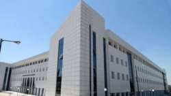 &Sigma;&upsilon;&nu;&epsilon;&chi;ί&zeta;&epsilon;&tau;&alpha;&iota; &eta; &upsilon;&pi;&omicron;&beta;&omicron;&lambda;ή &alpha;&iota;&tau;ή&sigma;&epsilon;&omega;&nu; &gamma;&iota;&alpha; &Pi;&rho;ό&tau;&upsilon;&pi;&alpha; &Sigma;&chi;&omicron;&lambda;&epsilon;ί&alpha; &kappa;&alpha;&iota; &Pi;&epsilon;&iota;&rho;&alpha;&mu;&alpha;&tau;&iota;&kappa;ά &Sigma;&chi;&omicron;&lambda;&epsilon;ί&alpha;, &mu;έ&sigma;&omega; &eta;&lambda;&epsilon;&kappa;&tau;&rho;&omicron;&nu;&iota;&kappa;ή&sigmaf; &pi;&lambda;&alpha;&tau;&phi;ό&rho;&mu;&alpha;&sigmaf;