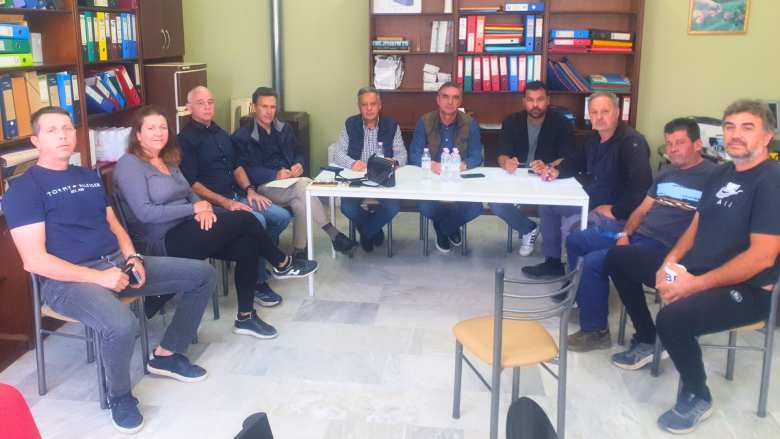 &Pi;&alpha;&rho;&alpha;&mu;ό&rho;&phi;&omega;&sigma;&eta; &kappa;&alpha;&rho;&pi;ώ&nu; &kappa;&alpha;&iota; &xi;&epsilon;&rho;έ&sigmaf; &beta;έ&rho;&gamma;&epsilon;&sigmaf;: &Alpha;&upsilon;&tau;&omicron;&psi;ί&epsilon;&sigmaf; &sigma;&epsilon; &kappa;&alpha;&lambda;&lambda;&iota;&epsilon;&rho;&gamma;&eta;&tau;&iota;&kappa;έ&sigmaf; &pi;&epsilon;&rho;&iota;&omicron;&chi;έ&sigmaf; &tau;&eta;&sigmaf; &Lambda;ά&rho;&iota;&sigma;&alpha;&sigmaf; - &Eta; &epsilon;&pi;&iota;&sigma;&tau;&eta;&mu;&omicron;&nu;&iota;&kappa;ή έ&rho;&epsilon;&upsilon;&nu;&alpha;