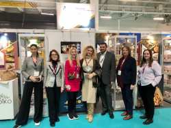 &Eta; &Pi;&epsilon;&rho;&iota;&phi;έ&rho;&epsilon;&iota;&alpha; &Kappa;&epsilon;&nu;&tau;&rho;&iota;&kappa;ή&sigmaf; &Mu;&alpha;&kappa;&epsilon;&delta;&omicron;&nu;ί&alpha;&sigmaf;  &sigma;&tau;&eta;&nu; έ&kappa;&theta;&epsilon;&sigma;&eta; &tau;&rho;&omicron;&phi;ί&mu;&omega;&nu; Plant Based World 2022 &tau;&omicron;&upsilon; &Lambda;&omicron;&nu;&delta;ί&nu;&omicron;&upsilon;