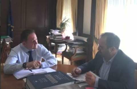 &Sigma;&upsilon;&nu;ά&nu;&tau;&eta;&sigma;&eta; &Delta;&eta;&mu;ά&rho;&chi;&omicron;&upsilon; &Beta;έ&rho;&omicron;&iota;&alpha;&sigmaf; &mu;&epsilon; &tau;&omicron;&nu; &Alpha;&nu;&alpha;&pi;&lambda;&eta;&rho;&omega;&tau;ή &Upsilon;&pi;&omicron;&upsilon;&rho;&gamma;ό &Epsilon;&sigma;&omega;&tau;&epsilon;&rho;&iota;&kappa;ώ&nu;