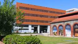 &Tau;&rho;ί&alpha; έ&rho;&gamma;&alpha; &gamma;&iota;&alpha; &tau;&eta;&nu; &epsilon;&nu;ί&sigma;&chi;&upsilon;&sigma;&eta; &kappa;&alpha;&iota; &alpha;&nu;&alpha;&beta;ά&theta;&mu;&iota;&sigma;&eta; &tau;&omicron;&upsilon; &Delta;&iota;&epsilon;&theta;&nu;&omicron;ύ&sigmaf; &Pi;&alpha;&nu;&epsilon;&pi;&iota;&sigma;&tau;&eta;&mu;ί&omicron;&upsilon; &Epsilon;&lambda;&lambda;ά&delta;&alpha;&sigmaf; &chi;&rho;&eta;&mu;&alpha;&tau;&omicron;&delta;&omicron;&tau;&epsilon;ί &eta; &Pi;&Kappa;&Mu;