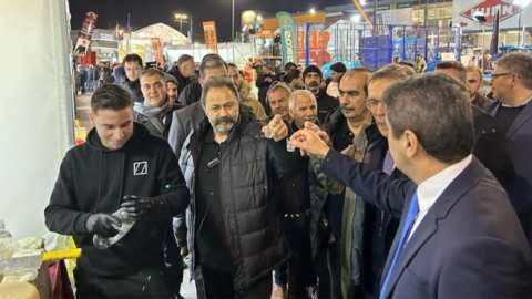 &Alpha;&upsilon;&gamma;&epsilon;&nu;ά&kappa;&eta;&sigmaf;: &Mu;&pi;&omicron;&rho;&omicron;ύ&mu;&epsilon; &nu;&alpha; &pi;ά&mu;&epsilon; &tau;&eta;&nu; &Epsilon;&lambda;&lambda;ά&delta;&alpha; &psi;&eta;&lambda;ό&tau;&epsilon;&rho;&alpha; &kappa;&alpha;&iota; &tau;&omicron;&nu; &pi;&rho;&omega;&tau;&omicron;&gamma;&epsilon;&nu;ή &tau;&omicron;&mu;έ&alpha; &epsilon;&kappa;&epsilon;ί &pi;&omicron;&upsilon; &pi;&rho;&alpha;&gamma;&mu;&alpha;&tau;&iota;&kappa;ά &alpha;&xi;ί&zeta;&epsilon;&iota;