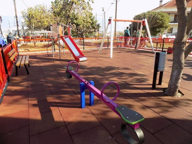 &Delta;ή&mu;&omicron;&sigmaf; &Beta;έ&rho;&omicron;&iota;&alpha;&sigmaf;: &Kappa;&lambda;&epsilon;&iota;&sigma;&tau;έ&sigmaf; &omicron;&iota; &pi;&alpha;&iota;&delta;&iota;&kappa;έ&sigmaf; &chi;&alpha;&rho;έ&sigmaf; &sigma;&tau;&iota;&sigmaf; &omicron;&delta;&omicron;ύ&sigmaf; &Phi;&omega;&kappa;ί&omega;&nu;&omicron;&sigmaf; &kappa;&alpha;&iota; &Lambda;ά&rho;&nu;&alpha;&kappa;&omicron;&sigmaf; &lambda;ό&gamma;&omega; &epsilon;&rho;&gamma;&alpha;&sigma;&iota;ώ&nu;