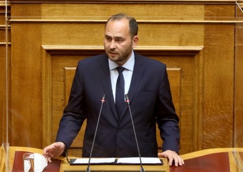 &Omicron;&mu;&iota;&lambda;ί&alpha; &Lambda;ά&kappa;&eta; &Beta;&alpha;&sigma;&iota;&lambda;&epsilon;&iota;ά&delta;&eta; &sigma;&tau;&eta; &Beta;&omicron;&upsilon;&lambda;ή: Έ&phi;&epsilon;&rho;&epsilon; &tau;&omicron; &theta;έ&mu;&alpha; &tau;&eta;&sigmaf; &zeta;&eta;&mu;&iota;ά&sigmaf; &alpha;&pi;ό &tau;&omicron;&upsilon;&sigmaf; &pi;&alpha;&gamma;&epsilon;&tau;&omicron;ύ&sigmaf; &kappa;&alpha;&iota; &tau;&omicron; &chi;&alpha;&lambda;ά&zeta;&iota; &sigma;&tau;&eta; &sigma;&upsilon;&zeta;ή&tau;&eta;&sigma;&eta; &gamma;&iota;&alpha; &tau;&eta;&nu; &laquo;&Kappa;&rho;&alpha;&tau;&iota;&kappa;ή &Alpha;&rho;&omega;&gamma;ή&raquo;