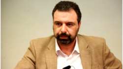 &Sigma;&tau;. &Alpha;&rho;&alpha;&chi;&omega;&beta;ί&tau;&eta;&sigmaf;: &ldquo;&Nu;&omicron;&mu;&omicron;&sigma;&chi;έ&delta;&iota;&omicron; &Epsilon;&Lambda;&Gamma;&Omicron;-&Delta;&Eta;&Mu;&Eta;&Tau;&Rho;&Alpha;: &Chi;&omega;&rho;ί&sigmaf; &sigma;&tau;&rho;&alpha;&tau;&eta;&gamma;&iota;&kappa;ή &kappa;&alpha;&iota; &kappa;&epsilon;&nu;&tau;&rho;&iota;&kappa;ή &gamma;&rho;&alpha;&mu;&mu;ή&rdquo;