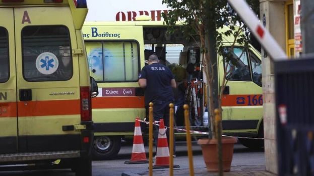 &Kappa;&rho;ή&tau;&eta;: &Sigma;&epsilon; &epsilon;&xi;&alpha;&iota;&rho;&epsilon;&tau;&iota;&kappa;ά &kappa;&rho;ί&sigma;&iota;&mu;&eta; &kappa;&alpha;&tau;ά&sigma;&tau;&alpha;&sigma;&eta; &eta; 44&chi;&rho;&omicron;&nu;&eta; &ndash; &Chi;&epsilon;&iota;&rho;&omicron;&upsilon;&rho;&gamma;ή&theta;&eta;&kappa;&epsilon; &mu;&epsilon; &epsilon;&gamma;&kappa;&epsilon;&phi;&alpha;&lambda;&iota;&kappa;ή &alpha;&iota;&mu;&omicron;&rho;&rho;&alpha;&gamma;ί&alpha; &mu;&epsilon;&tau;ά &tau;&omicron;&nu; &epsilon;&mu;&beta;&omicron;&lambda;&iota;&alpha;&sigma;&mu;ό