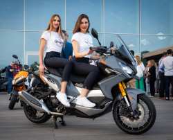 &Eta; &epsilon;&pi;ί&sigma;&eta;&mu;&eta; &pi;&alpha;&rho;&omicron;&upsilon;&sigma;ί&alpha;&sigma;&eta; &tau;&eta;&sigmaf; &nu;έ&alpha;&sigmaf; &epsilon;&pi;&omicron;&chi;ή&sigmaf; &tau;&eta;&sigmaf; Peugeot Motocycles &sigma;&tau;&eta;&nu; &Epsilon;&lambda;&lambda;ά&delta;&alpha; &alpha;&pi;ό &tau;&omicron;&nu; Ό&mu;&iota;&lambda;&omicron; &Epsilon;&pi;&iota;&chi;&epsilon;&iota;&rho;ή&sigma;&epsilon;&omega;&nu; &Sigma;&alpha;&rho;&alpha;&kappa;ά&kappa;&eta;