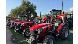 &Delta;&upsilon;&nu;&alpha;&mu;&iota;&kappa;ή &eta; &pi;&alpha;&rho;&omicron;&upsilon;&sigma;ί&alpha; &tau;&eta;&sigmaf; Massey Ferguson &sigma;&tau;&eta;&nu; &Alpha;&gamma;&rho;&omicron;&tau;&iota;&kappa;ή &Pi;&epsilon;&rho;&iota;&phi;&epsilon;&rho;&epsilon;&iota;&alpha;&kappa;ή Έ&kappa;&theta;&epsilon;&sigma;&eta; &Alpha;&iota;&tau;&omega;&lambda;&omicron;&alpha;&kappa;&alpha;&rho;&nu;&alpha;&nu;ί&alpha;&sigmaf;