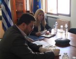 &Upsilon;&phi;&Alpha;&Alpha;&Tau;,&Phi;&omega;&tau;&epsilon;&iota;&nu;ή &Alpha;&rho;&alpha;&mu;&pi;&alpha;&tau;&zeta;ή: &Tau;&omicron; &phi;&epsilon;&tau;&iota;&nu;ό &Pi;ά&sigma;&chi;&alpha; &laquo;&mu;έ&nu;&omicron;&upsilon;&mu;&epsilon; &sigma;&pi;ί&tau;&iota;&raquo; &kappa;&alpha;&iota; &laquo;&tau;&rho;ώ&mu;&epsilon; &pi;&iota;&sigma;&tau;&omicron;&pi;&omicron;&iota;&eta;&mu;έ&nu;&omicron; &epsilon;&lambda;&lambda;&eta;&nu;&iota;&kappa;ό &alpha;&rho;&nu;ί &kappa;&alpha;&iota; &kappa;&alpha;&tau;&sigma;ί&kappa;&iota;&raquo;- &Tau;&omicron;&upsilon;&sigmaf; &pi;&lambda;έ&omicron;&nu; &alpha;&upsilon;&sigma;&tau;&eta;&rho;&omicron;ύ&sigmaf; &epsilon;&lambda;έ&gamma;&chi;&omicron;&upsilon;&sigmaf; &theta;έ&tau;&epsilon;&iota; &sigma;&epsilon; &epsilon;&phi;&alpha;&rho;&mu;&omicron;&gamma;ή &eta; &Kappa;&upsilon;&beta;έ&rho;&nu;&eta;&sigma;&eta;