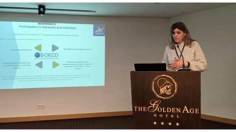 &Tau;&omicron; &Pi;&epsilon;&rho;&iota;&phi;&epsilon;&rho;&epsilon;&iota;&alpha;&kappa;ό &Tau;&alpha;&mu;&epsilon;ί&omicron; &Alpha;&nu;ά&pi;&tau;&upsilon;&xi;&eta;&sigmaf; &Kappa;. &Mu;&alpha;&kappa;&epsilon;&delta;&omicron;&nu;ί&alpha;&sigmaf; &sigma;&tau;&eta;&nu; &epsilon;&nu;&alpha;&rho;&kappa;&tau;ή&rho;&iota;&alpha; &sigma;&upsilon;&nu;ά&nu;&tau;&eta;&sigma;&eta; &epsilon;&tau;&alpha;ί&rho;&omega;&nu; &tau;&omicron;&upsilon; έ&rho;&gamma;&omicron;&upsilon; SpurUP