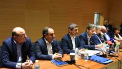 &Upsilon;&pi;&Alpha;&Alpha;&Tau;: &Mu;&epsilon; &tau;&omicron;&nu; &Omicron;&rho;&gamma;&alpha;&nu;&iota;&sigma;&mu;ό &Delta;&iota;&alpha;&chi;&epsilon;ί&rho;&iota;&sigma;&eta;&sigmaf; &Upsilon;&delta;ά&tau;&omega;&nu; &Theta;&epsilon;&sigma;&sigma;&alpha;&lambda;ί&alpha;&sigmaf; &theta;&alpha; &mu;&pi;&epsilon;&iota; &tau;ά&xi;&eta; &sigma;&tau;&omicron; &sigma;&eta;&mu;&epsilon;&rho;&iota;&nu;ό &chi;ά&omicron;&sigmaf; &pi;&omicron;&upsilon; &epsilon;&pi;&iota;&kappa;&rho;&alpha;&tau;&epsilon;ί