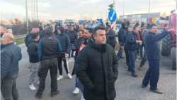 &Alpha;&pi;&omicron;&chi;ώ&rho;&eta;&sigma;&alpha;&nu; &alpha;&pi;ό &tau;&omicron; &mu;&pi;&lambda;ό&kappa;&omicron; &tau;&omicron;&upsilon; &Pi;&lambda;&alpha;&tau;&upsilon;&kappa;ά&mu;&pi;&omicron;&upsilon; &omicron;&iota; &alpha;&gamma;&rho;ό&tau;&epsilon;&sigmaf; &tau;&omega;&nu; &pi;&alpha;&rho;&alpha;&kappa;ά&rho;&lambda;&iota;&omega;&nu; &kappa;&alpha;&theta;ώ&sigmaf; &delta;&epsilon;&nu; &epsilon;&kappa;&pi;&rho;&omicron;&sigma;&omega;&pi;ή&theta;&eta;&kappa;&alpha;&nu; &sigma;&tau;&eta; &sigma;&upsilon;&nu;ά&nu;&tau;&eta;&sigma;&eta; &sigma;&tau;&omicron; &Mu;&alpha;&xi;ί&mu;&omicron;&upsilon;