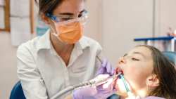 &Tau;&omicron; 3,6% &tau;&omega;&nu; &pi;&alpha;&iota;&delta;&iota;ώ&nu; &tau;&eta;&sigmaf; &Epsilon;&Epsilon; &epsilon;ί&chi;&alpha;&nu; &alpha;&nu;&epsilon;&kappa;&pi;&lambda;ή&rho;&omega;&tau;&epsilon;&sigmaf; &iota;&alpha;&tau;&rho;&iota;&kappa;έ&sigmaf; &alpha;&nu;ά&gamma;&kappa;&epsilon;&sigmaf; &tau;&omicron; 2021