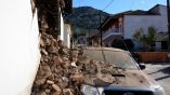 &Kappa;&alpha;&theta;&eta;&gamma;&eta;&tau;ή&sigmaf; &sigma;&epsilon;&iota;&sigma;&mu;&omicron;&lambda;&omicron;&gamma;ί&alpha;&sigmaf; &Alpha;&Pi;&Theta;  &Kappa;&alpha;&rho;&alpha;&kappa;&alpha;ΐ&sigma;&eta;&sigmaf; &Gamma;. : &laquo;&Alpha;&pi;ό ό,&tau;&iota; &phi;&alpha;ί&nu;&epsilon;&tau;&alpha;&iota; &alpha;&upsilon;&tau;ό&sigmaf; ή&tau;&alpha;&nu; &omicron; &kappa;ύ&rho;&iota;&omicron;&sigmaf; &sigma;&epsilon;&iota;&sigma;&mu;ό&sigmaf;&raquo;