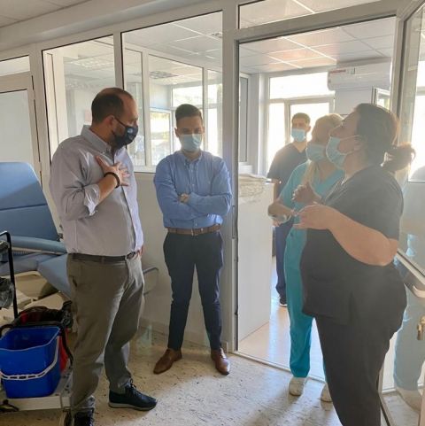 &Lambda;. &Beta;&alpha;&sigma;&iota;&lambda;&epsilon;&iota;ά&delta;&eta;&sigmaf;: &Sigma;&upsilon;&nu;&epsilon;&chi;ί&zeta;&epsilon;&tau;&alpha;&iota; &eta; &epsilon;&nu;ί&sigma;&chi;&upsilon;&sigma;&eta; &tau;&omega;&nu; &Nu;&omicron;&sigma;&omicron;&kappa;&omicron;&mu;&epsilon;&iota;&alpha;&kappa;ώ&nu; &Mu;&omicron;&nu;ά&delta;&omega;&nu; Έ&delta;&epsilon;&sigma;&sigma;&alpha;&sigmaf; &kappa;&alpha;&iota; &Gamma;&iota;&alpha;&nu;&nu;&iota;&tau;&sigma;ώ&nu;