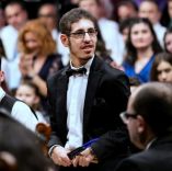 &Eta; &delta;&eta;&mu;&iota;&omicron;&upsilon;&rho;&gamma;&iota;&kappa;ή &sigma;&upsilon;&mu;&beta;&omicron;&lambda;ή &tau;&omicron;&upsilon; &sigma;&upsilon;&nu;&delta;&rho;ό&mu;&omicron;&upsilon; Ά&sigma;&pi;&epsilon;&rho;&gamma;&kappa;&epsilon;&rho; &sigma;&tau;&eta;&nu; &mu;&omicron;&upsilon;&sigma;&iota;&kappa;ή