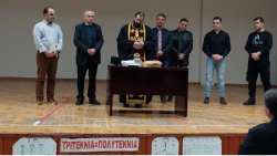 &Omicron; &Gamma;&iota;ώ&rho;&gamma;&omicron;&sigmaf; &Kappa;&alpha;&rho;&alpha;&sigma;&mu;ά&nu;&eta;&sigmaf; έ&mu;&pi;&rho;&alpha;&kappa;&tau;&alpha; &sigma;&tau;&omicron; &pi;&lambda;&epsilon;&upsilon;&rho;ό &tau;&omega;&nu; &tau;&rho;ί&tau;&epsilon;&kappa;&nu;&omega;&nu; &kappa;&alpha;&iota; &pi;&omicron;&lambda;ύ&tau;&epsilon;&kappa;&nu;&omega;&nu; &omicron;&iota;&kappa;&omicron;&gamma;&epsilon;&nu;&epsilon;&iota;ώ&nu;