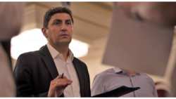 &Epsilon;&iota;&sigma;&alpha;&gamma;&gamma;&epsilon;&lambda;&iota;&kappa;ή έ&rho;&epsilon;&upsilon;&nu;&alpha; &gamma;&iota;&alpha; &tau;&omicron; &epsilon;&pi;&epsilon;&iota;&sigma;ό&delta;&iota;&omicron; &sigma;&tau;&omicron; &Alpha;&epsilon;&rho;&omicron;&delta;&rho;ό&mu;&iota;&omicron; &Epsilon;&lambda;. &Beta;&epsilon;&nu;&iota;&zeta;έ&lambda;&omicron;&sigmaf; &mu;&epsilon; &tau;&omicron;&nu; &beta;&omicron;&upsilon;&lambda;&epsilon;&upsilon;&tau;ή &Lambda;. &Alpha;&upsilon;&gamma;&epsilon;&nu;ά&kappa;&eta;