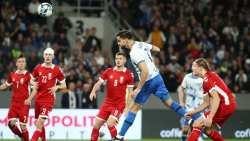 "&Lambda;&epsilon;&upsilon;&kappa;ή" &iota;&sigma;&omicron;&pi;&alpha;&lambda;ί&alpha; &eta; &Epsilon;&theta;&nu;&iota;&kappa;ή &sigma;&tau;&eta;&nu; OPAP Arena &mu;&epsilon; &alpha;&nu;&tau;ί&pi;&alpha;&lambda;&omicron; &tau;&eta;&nu; &Lambda;&iota;&theta;&omicron;&upsilon;&alpha;&nu;ί&alpha;