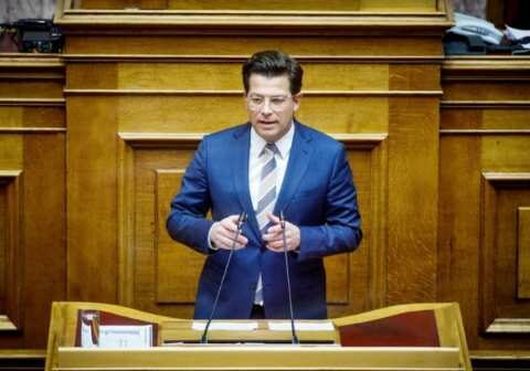 Ά&gamma;&gamma;&epsilon;&lambda;&omicron;&sigmaf; &Tau;ό&lambda;&kappa;&alpha;&sigmaf; : &laquo;&Mu;&epsilon; &tau;&eta; &zeta;&omega;&nu;&tau;ά&nu;&iota;&alpha; &tau;&omega;&nu; &nu;έ&omega;&nu;, &epsilon;&lambda;&pi;ί&delta;&alpha; &gamma;&iota;&alpha; &tau;&omicron; &mu;έ&lambda;&lambda;&omicron;&nu;&raquo;