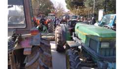 &Beta;&gamma;ά&zeta;&omicron;&upsilon;&nu; &kappa;&alpha;&iota; &pi;ά&lambda;&iota; &tau;&alpha; &tau;&rho;&alpha;&kappa;&tau;έ&rho; &omicron;&iota; &alpha;&gamma;&rho;ό&tau;&epsilon;&sigmaf; &sigma;&tau;&eta;&nu; &Alpha;&gamma;&iota;ά &Lambda;ά&rho;&iota;&sigma;&alpha;&sigmaf; &gamma;&iota;&alpha; &tau;&iota;&sigmaf; &alpha;&pi;&omicron;&zeta;&eta;&mu;&iota;ώ&sigma;&epsilon;&iota;&sigmaf; &alpha;&pi;ό &tau;&iota;&sigmaf; &pi;&lambda;&eta;&mu;&mu;ύ&rho;&epsilon;&sigmaf;