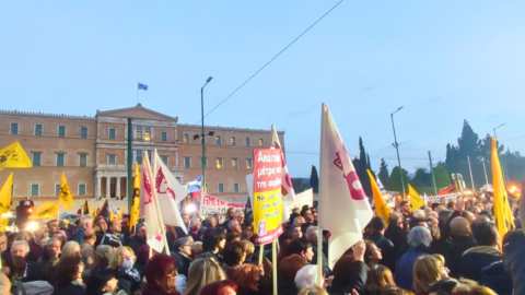 &Sigma;&tau;&alpha;&theta;&epsilon;&rho;ά &sigma;&tau;&omicron; &pi;&lambda;&epsilon;&upsilon;&rho;ό &alpha;&gamma;&rho;&omicron;&tau;ώ&nu; &kappa;&alpha;&iota; &kappa;&tau;&eta;&nu;&omicron;&tau;&rho;ό&phi;&omega;&nu; &eta; &Epsilon;&Theta;&Epsilon;&Alpha;&Sigma;
