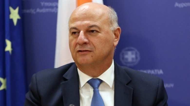 &Mu;&epsilon; &epsilon;&kappa;&pi;&rho;&omicron;&sigma;ώ&pi;&omicron;&upsilon;&sigmaf; &tau;&omega;&nu; &alpha;&gamma;&rho;&omicron;&tau;&iota;&kappa;ώ&nu; &mu;&pi;&lambda;ό&kappa;&omega;&nu; &tau;&eta;&sigmaf; &Kappa;&alpha;&rho;&delta;ί&tau;&sigma;&alpha;&sigmaf; &sigma;&upsilon;&nu;&alpha;&nu;&tau;ή&theta;&eta;&kappa;&epsilon; &omicron; &Kappa;ώ&sigma;&tau;&alpha;&sigmaf; &Tau;&sigma;&iota;ά&rho;&alpha;&sigmaf;