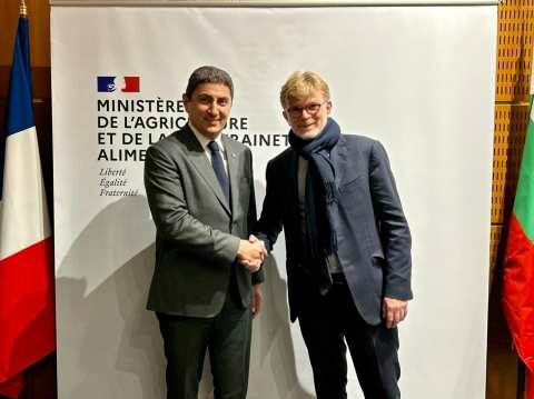 &Sigma;&upsilon;&nu;ά&nu;&tau;&eta;&sigma;&eta; &tau;&omega;&nu; &Upsilon;&pi;&Alpha;&Alpha;&Tau; &Epsilon;&lambda;&lambda;ά&delta;&alpha;&sigmaf; &ndash; &Gamma;&alpha;&lambda;&lambda;ί&alpha;&sigmaf; &Lambda;&epsilon;&upsilon;&tau;έ&rho;&eta; &Alpha;&upsilon;&gamma;&epsilon;&nu;ά&kappa;&eta;- &Mu;arc Fesneau