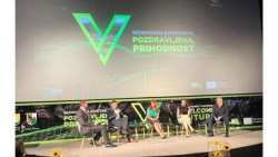 &Eta; &Beta;&epsilon;&lambda;έ&nu;&iota;&epsilon; &upsilon;&pi;&epsilon;&rho;&alpha;&sigma;&pi;ί&zeta;&epsilon;&tau;&alpha;&iota; &tau;&eta; &beta;&iota;&omega;&sigma;&iota;&mu;ό&tau;&eta;&tau;&alpha; &mu;&epsilon; έ&nu;&alpha; &kappa;&alpha;&lambda;&omicron;&kappa;&alpha;ί&rho;&iota; &pi;&rho;ά&sigma;&iota;&nu;&omega;&nu; &epsilon;&kappa;&delta;&eta;&lambda;ώ&sigma;&epsilon;&omega;&nu;