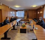 &Eta; &sigma;&upsilon;&nu;&epsilon;&rho;&gamma;&alpha;&sigma;ί&alpha; &Epsilon;&lambda;&lambda;ά&delta;&alpha;&sigmaf; &ndash; &Kappa;&alpha;&tau;ά&rho; &sigma;&tau;&omicron;&nu; &alpha;&gamma;&rho;&omicron;&delta;&iota;&alpha;&tau;&rho;&omicron;&phi;&iota;&kappa;ό &tau;&omicron;&mu;έ&alpha; &sigma;&tau;&omicron; &epsilon;&pi;ί&kappa;&epsilon;&nu;&tau;&rho;&omicron; &tau;&eta;&sigmaf; &sigma;&upsilon;&nu;&epsilon;&rho;&gamma;&alpha;&sigma;ί&alpha;&sigmaf; &tau;&omicron;&upsilon; &Upsilon;&Pi;&Alpha;&Alpha;&Tau; &Sigma;&pi;. &Lambda;&iota;&beta;&alpha;&nu;&omicron;ύ &mu;&epsilon; &tau;&omicron;&nu; &pi;&rho;&epsilon;&sigma;&beta;&epsilon;&upsilon;&tau;ή&nbsp;Abdulaziz&nbsp;Ali&nbsp;Al-Naama