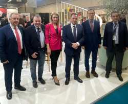 &Gamma;. &Gamma;&epsilon;&omega;&rho;&gamma;&alpha;&nu;&tau;ά&sigmaf; &sigma;&tau;&eta;&nu; έ&kappa;&theta;&epsilon;&sigma;&eta; Detrop &kappa;&alpha;&iota; Oenos: &laquo;&Tau;&omicron; &epsilon;&lambda;&lambda;&eta;&nu;&iota;&kappa;ό &pi;&rho;&omicron;ϊό&nu; &epsilon;ί&nu;&alpha;&iota; &pi;&omicron;&iota;&omicron;&tau;&iota;&kappa;ό &kappa;&alpha;&iota; &omicron;&iota; &epsilon;&xi;&alpha;&gamma;&omega;&gamma;έ&sigmaf; &mu;&alpha;&sigmaf; &pi;&eta;&gamma;&alpha;ί&nu;&omicron;&upsilon;&nu; &kappa;&alpha;&lambda;ά &kappa;&alpha;&iota; &mu;&pi;&omicron;&rho;&omicron;ύ&nu; &nu;&alpha; &pi;ά&nu;&epsilon; &alpha;&kappa;ό&mu;&alpha; &kappa;&alpha;&lambda;ύ&tau;&epsilon;&rho;&alpha;&raquo;