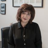 &Phi;&rho;ό&sigma;&omega; &Kappa;&alpha;&rho;&alpha;&sigma;&alpha;&rho;&lambda;ί&delta;&omicron;&upsilon;: &laquo;Ή&mu;&omicron;&upsilon;&nu; &epsilon;&delta;ώ &kappa;&alpha;&iota; &theta;&alpha; &sigma;&upsilon;&nu;&epsilon;&chi;ί&sigma;&omega; &nu;&alpha; &epsilon;ί&mu;&alpha;&iota; &epsilon;&delta;ώ, &gamma;&iota;&alpha; &tau;&eta;&nu; &Eta;&mu;&alpha;&theta;ί&alpha;&raquo;