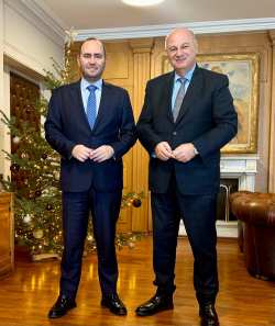 &Pi;&alpha;&rho;&alpha;&mu;&omicron;&rho;&phi;&omega;&mu;έ&nu;&alpha; &rho;&omicron;&delta;ά&kappa;&iota;&nu;&alpha;, &beta;&rho;&omicron;&chi;&omicron;&pi;&tau;ώ&sigma;&epsilon;&iota;&sigmaf;, &chi;&alpha;&lambda;&alpha;&zeta;&omicron;&pi;&tau;ώ&sigma;&epsilon;&iota;&sigmaf; &sigma;&tau;&eta; &sigma;&upsilon;&nu;ά&nu;&tau;&eta;&sigma;&eta; &Lambda;ά&kappa;&eta; &Beta;&alpha;&sigma;&iota;&lambda;&epsilon;&iota;ά&delta;&eta; &mu;&epsilon; &Tau;&sigma;&iota;ά&rho;&alpha;