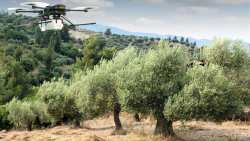 &Pi;&iota;&lambda;&omicron;&tau;&iota;&kappa;ά &delta;&iota;&epsilon;&nu;&epsilon;&rho;&gamma;&omicron;ύ&nu;&tau;&alpha;&iota; &psi;&epsilon;&kappa;&alpha;&sigma;&mu;&omicron;ί &mu;&epsilon; drone &kappa;&alpha;&tau;ά &tau;&omicron;&upsilon; &delta;ά&kappa;&omicron;&upsilon; &tau;&eta;&sigmaf; &Epsilon;&lambda;&iota;ά&sigmaf; &sigma;&tau;&eta; &Theta;&epsilon;&sigma;&sigma;&alpha;&lambda;ί&alpha; | &Alpha;&gamma;&rho;&omicron;&tau;&iota;&kappa;ά &nu;έ&alpha; IMATHIOTIKIGI.GR