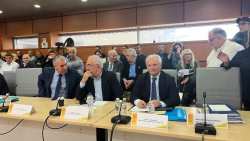 &Omicron; &Upsilon;&phi;&upsilon;&pi;&omicron;&upsilon;&rho;&gamma;ό&sigmaf; &Alpha;&gamma;&rho;&omicron;&tau;&iota;&kappa;ή&sigmaf; &Alpha;&nu;ά&pi;&tau;&upsilon;&xi;&eta;&sigmaf; &kappa;&alpha;&iota; &Tau;&rho;&omicron;&phi;ί&mu;&omega;&nu;, &Gamma;&iota;ά&nu;&nu;&eta;&sigmaf; &Alpha;&nu;&delta;&rho;&iota;&alpha;&nu;ό&sigmaf; &sigma;&tau;&eta; &Delta;&rho;ά&mu;&alpha; &sigma;&tau;&omicron; &pi;&lambda;&alpha;ί&sigma;&iota;&omicron; &kappa;&upsilon;&beta;&epsilon;&rho;&nu;&eta;&tau;&iota;&kappa;&omicron;ύ &kappa;&lambda;&iota;&mu;&alpha;&kappa;ί&omicron;&upsilon; &gamma;&iota;&alpha; &zeta;&eta;&tau;ή&mu;&alpha;&tau;&alpha; &tau;&omicron;&upsilon; &pi;&rho;&omega;&tau;&omicron;&gamma;&epsilon;&nu;&omicron;ύ&sigmaf; &tau;&omicron;&mu;έ&alpha;