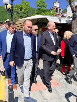 &Epsilon;&pi;ί&sigma;&kappa;&epsilon;&psi;&eta; &Chi;&alpha;&tau;&zeta;&eta;&delta;ά&kappa;&eta; &sigma;&tau;&eta;&nu; &Pi;έ&lambda;&lambda;&alpha;:  &Lambda;ύ&sigma;&eta; &gamma;&iota;&alpha; &tau;&eta;&nu; &alpha;&pi;&omicron;&zeta;&eta;&mu;ί&omega;&sigma;&eta; &tau;&omega;&nu; &kappa;&epsilon;&rho;&alpha;&sigma;&iota;ώ&nu; &kappa;&alpha;&iota; &mu;ή&lambda;&omega;&nu;