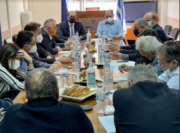 &Alpha;&pi;. &Beta;&epsilon;&sigma;&upsilon;&rho;ό&pi;&omicron;&upsilon;&lambda;&omicron;&sigmaf;: &Sigma;&upsilon;&nu;ά&nu;&tau;&eta;&sigma;&eta; &mu;&epsilon; &epsilon;&kappa;&pi;&rho;&omicron;&sigma;ώ&pi;&omicron;&upsilon;&sigmaf; &tau;&omicron;&upsilon; &epsilon;&pi;&iota;&chi;&epsilon;&iota;&rho;&eta;&mu;&alpha;&tau;&iota;&kappa;&omicron;ύ &kappa;&alpha;&iota; &tau;&omicron;&upsilon; &alpha;&gamma;&rho;&omicron;&tau;&iota;&kappa;&omicron;ύ &kappa;ό&sigma;&mu;&omicron;&upsilon; &tau;&eta;&sigmaf; &Eta;&mu;&alpha;&theta;ί&alpha;&sigmaf; &kappa;&alpha;&iota; &tau;&eta;&sigmaf; &Pi;έ&lambda;&lambda;&alpha;&sigmaf;