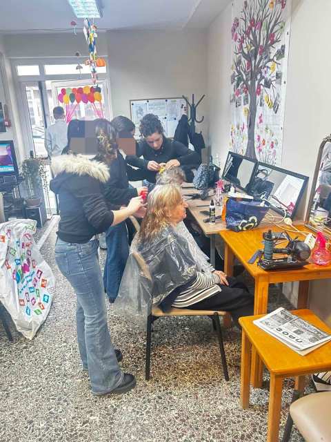 &Delta;ή&mu;&omicron;&sigmaf; &Beta;έ&rho;&omicron;&iota;&alpha;&sigmaf;: &Delta;&rho;ά&sigma;&eta; &gamma;&iota;&alpha; &tau;&eta;&nu; &Eta;&mu;έ&rho;&alpha; &tau;&eta;&sigmaf; &Gamma;&upsilon;&nu;&alpha;ί&kappa;&alpha;&sigmaf; &sigma;&tau;&omicron; &Kappa;&Eta;&Phi;&Eta;