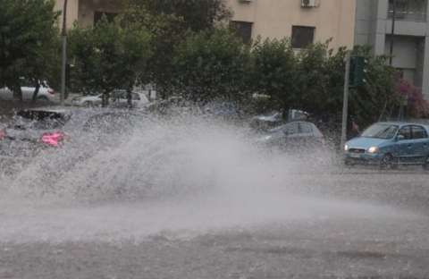 &Iota;&sigma;&chi;&upsilon;&rho;ή &nu;&epsilon;&rho;&omicron;&pi;&omicron;&nu;&tau;ή &kappa;&alpha;&iota; &chi;&alpha;&lambda;ά&zeta;&iota; &sigma;&epsilon; &mu;έ&gamma;&epsilon;&theta;&omicron;&sigmaf; &phi;&omicron;&upsilon;&nu;&tau;&omicron;&upsilon;&kappa;&iota;&omicron;ύ &sigma;&tau;&eta;&nu; &Kappa;&alpha;&lambda;&alpha;&mu;&alpha;&rho;&iota;ά