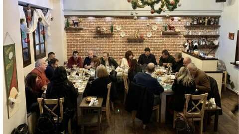 &Delta;&epsilon;&xi;ί&omega;&sigma;&eta; &sigma;&tau;&omicron;&upsilon;&sigmaf; &delta;&eta;&mu;&omicron;&sigma;&iota;&omicron;&gamma;&rho;ά&phi;&omicron;&upsilon;&sigmaf; &tau;&eta;&sigmaf; &Eta;&mu;&alpha;&theta;ί&alpha;&sigmaf; &pi;&alpha;&rho;έ&theta;&epsilon;&sigma;&epsilon; &eta; &Phi;&rho;ό&sigma;&omega; &Kappa;&alpha;&rho;&alpha;&sigma;&alpha;&rho;&lambda;ί&delta;&omicron;&upsilon;