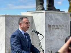 &Kappa;έ&lambda;&lambda;&alpha;&sigmaf; &alpha;&pi;ό &Kappa;&iota;&lambda;&epsilon;&lambda;έ&rho;: &Nu;έ&omicron; &mu;&omicron;&nu;&tau;έ&lambda;&omicron; &gamma;&iota;&alpha; &tau;&eta; &gamma;&epsilon;&omega;&rho;&gamma;ί&alpha; &mu;&epsilon; έ&mu;&phi;&alpha;&sigma;&eta; &sigma;&epsilon; &epsilon;&pi;&epsilon;&nu;&delta;ύ&sigma;&epsilon;&iota;&sigmaf; &kappa;&alpha;&iota; &alpha;&nu;&theta;&epsilon;&kappa;&tau;&iota;&kappa;ό&tau;&eta;&tau;&alpha;