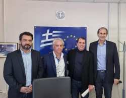 &Omicron; &Tau;ά&sigma;&omicron;&sigmaf; &Mu;&pi;&alpha;&rho;&tau;&zeta;ώ&kappa;&alpha;&sigmaf; &mu;&epsilon; &tau;&omicron;&nu; &Upsilon;&pi;&omicron;&upsilon;&rho;&gamma;ό &Mu;&epsilon;&tau;&alpha;&nu;ά&sigma;&tau;&epsilon;&upsilon;&sigma;&eta;&sigmaf; &kappa;&alpha;&iota; &Alpha;&sigma;ύ&lambda;&omicron;&upsilon; &sigma;&tau;&iota;&sigmaf; &delta;&omicron;&mu;έ&sigmaf; &Beta;έ&rho;&omicron;&iota;&alpha;&sigmaf; &kappa;&alpha;&iota; &Alpha;&lambda;&epsilon;&xi;ά&nu;&delta;&rho;&epsilon;&iota;&alpha;&sigmaf;